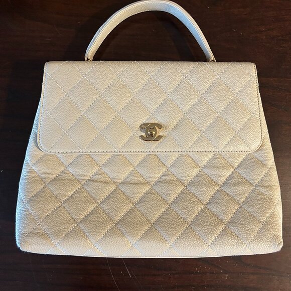 CHANEL Handbags - Chanel vintage handbag, caviar leather